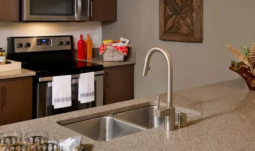 NW DC Luxury Apts