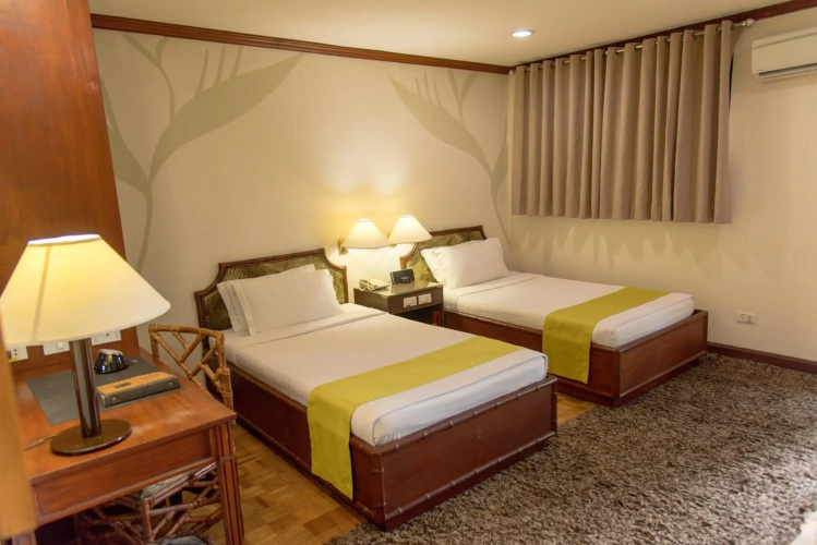 Oasis Hotel