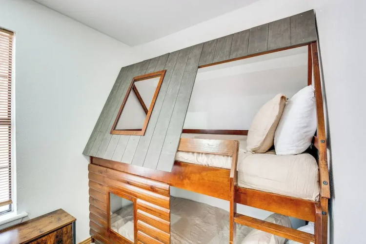 Near Lake Fork: Home w/ Fire Pit in Yantis!