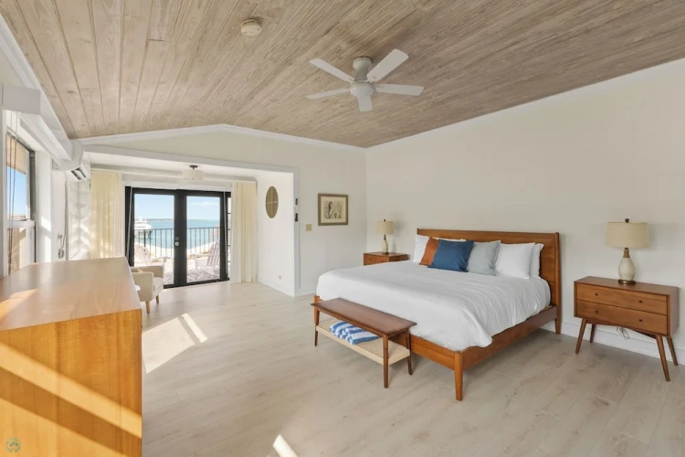 Suite with balcony