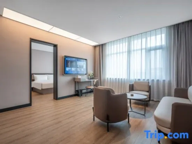 Luxury Suite