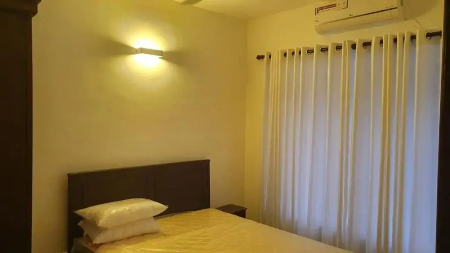 2 Bedrooms Apartment