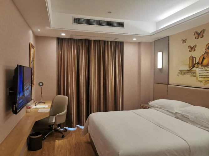 Deluxe Suite