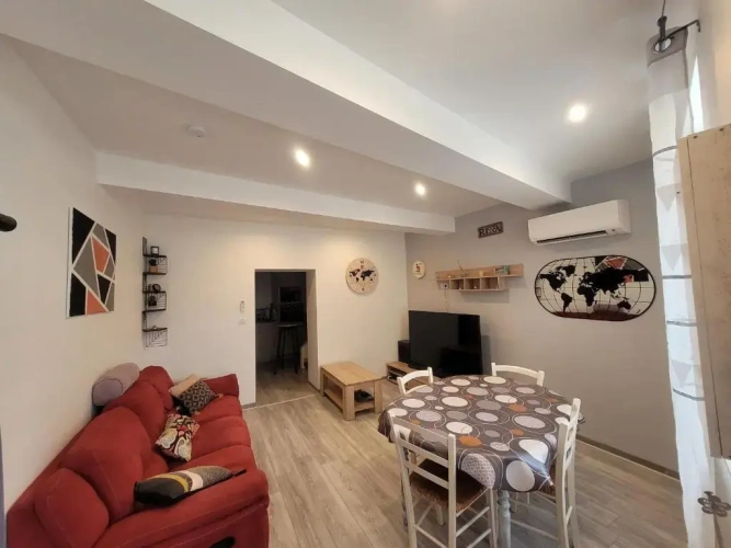 2 Bedrooms Cottage