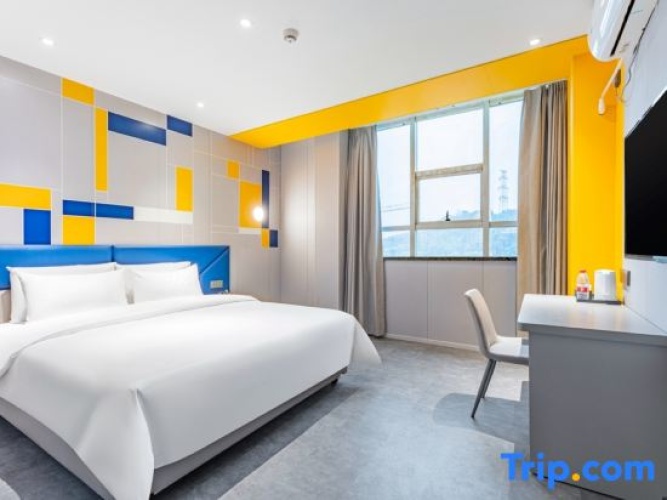 Standard Double room with city view