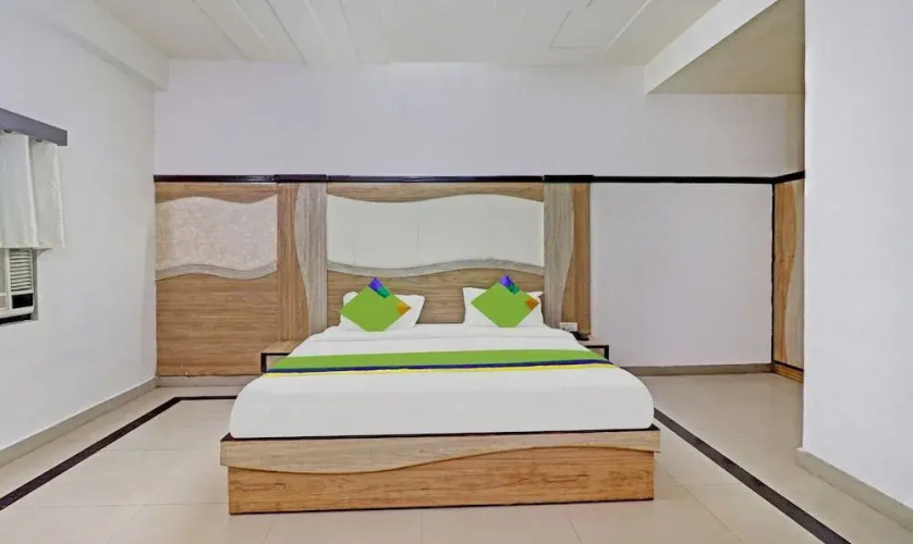 Treebo Trend Hotel Golden Bird
