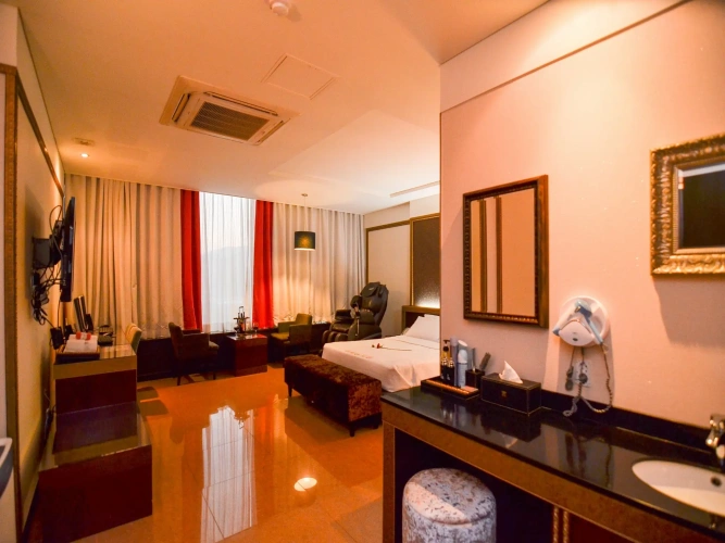 Penthouse Suite