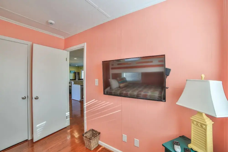 1691 E. Folly Beach - 3 Br Home