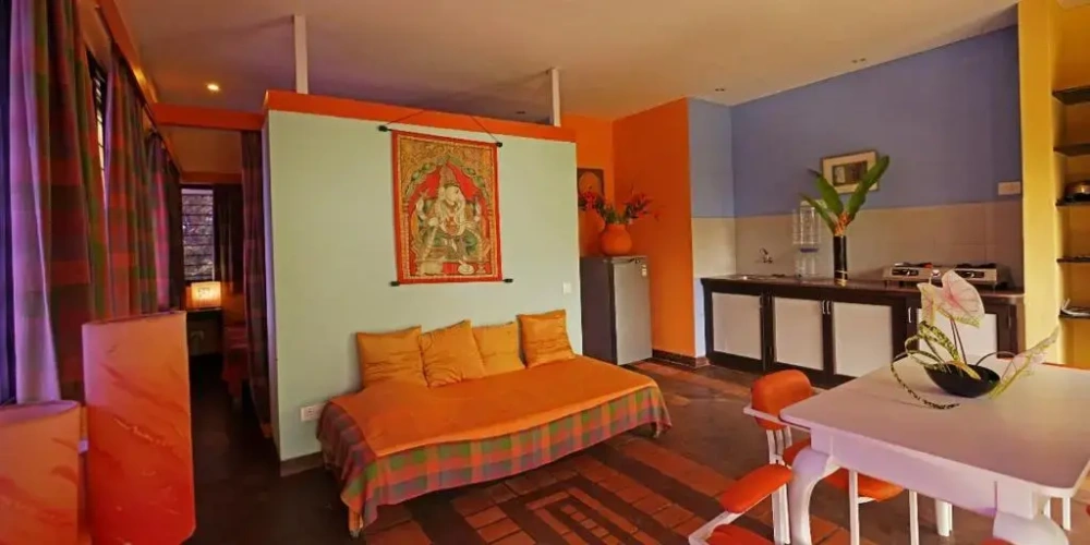 Standard Triple room