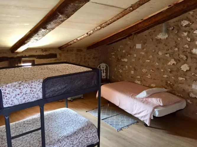 Standard Quadruple room with garden view