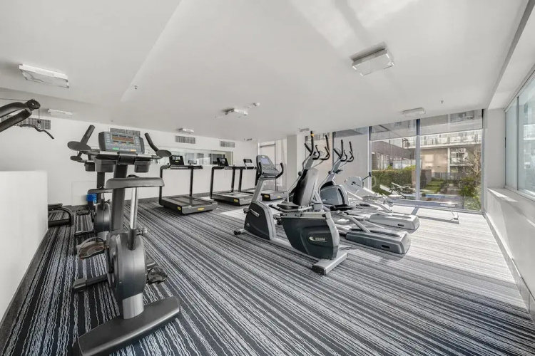 Central 1-bed With Parking, BBQ