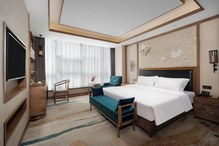Superior Double room with city view