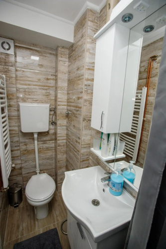 7 Days Premium Apartment