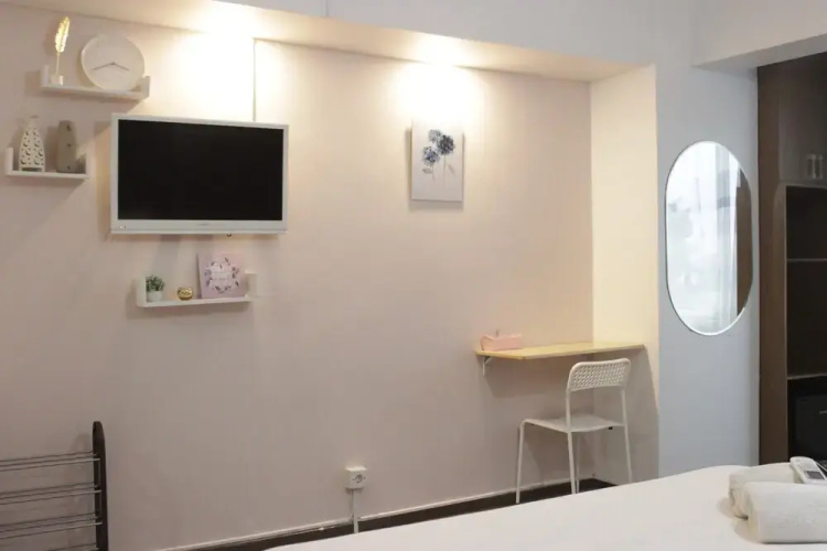 Emerald Studio Apartments
