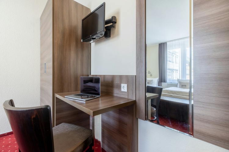 Novum Hotel Leonet photo 8