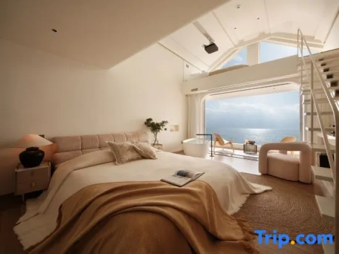 Deluxe Family Duplex Suite with sea view