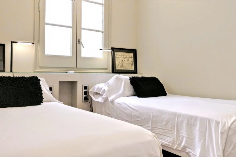 3br Modernist Pg de Gràcia high ceilings - Dandi