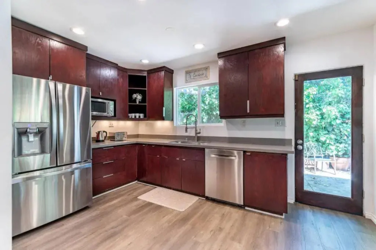 Multiview Manor