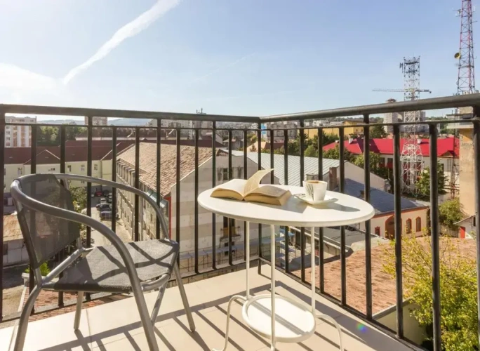 1 Bedroom Apartment with balcony and with view
