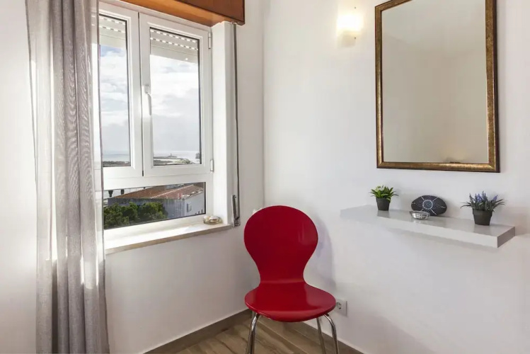 A38 - Rising Sun Top-Floor Flat