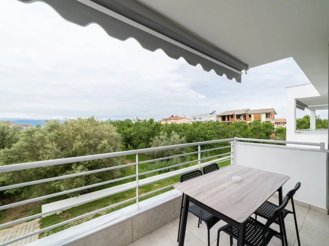 1 Bedroom Apartment with balcony
