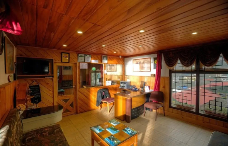 Pine Borough Inn