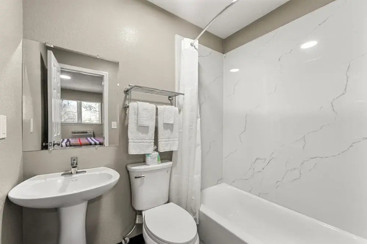 Southern Suites Forest Park