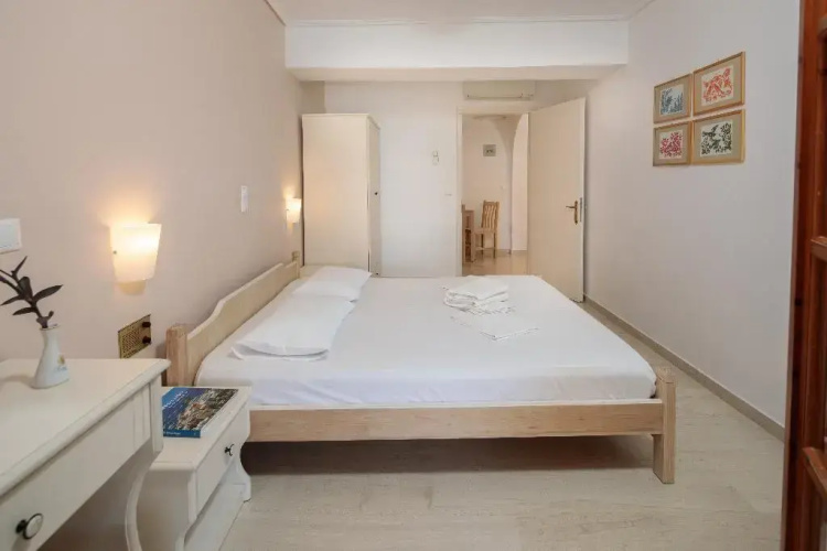 Proteas Hotel & Suites