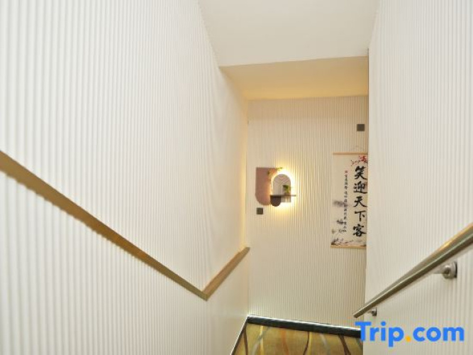 Yueyang Hostel