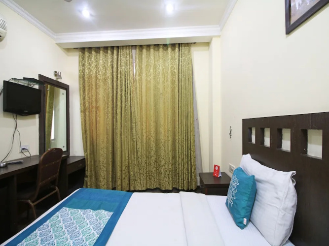 Tjs Grand Karolbagh