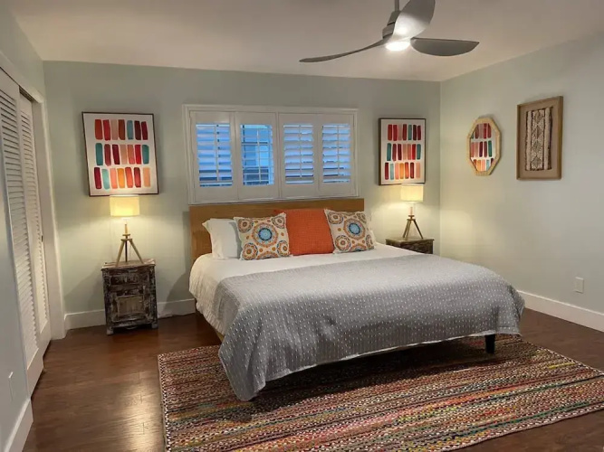 Adorable Villa With Water Front in Pompano