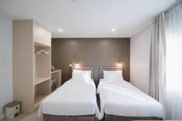 Eng Fah Luang Hotel