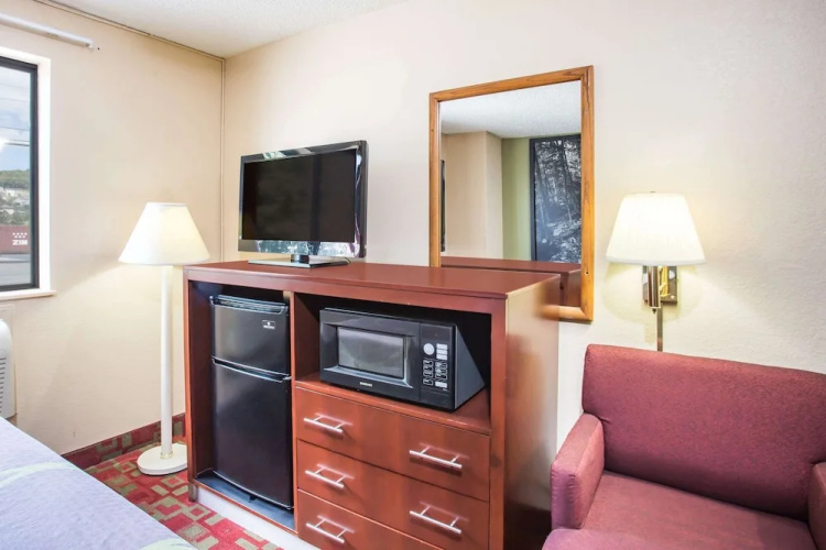 Super 8 Harrisonburg