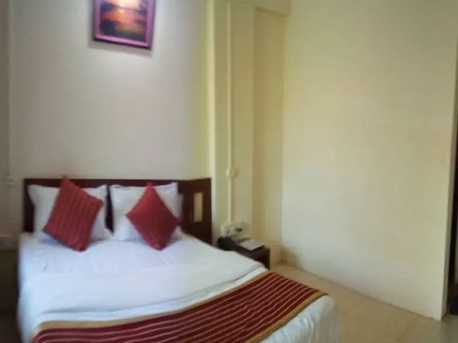 Gourish Resort (Pure Veg)