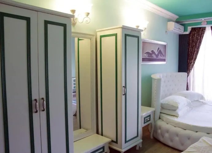 Deluxe Suite