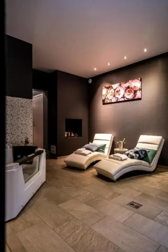 The Rose Suites