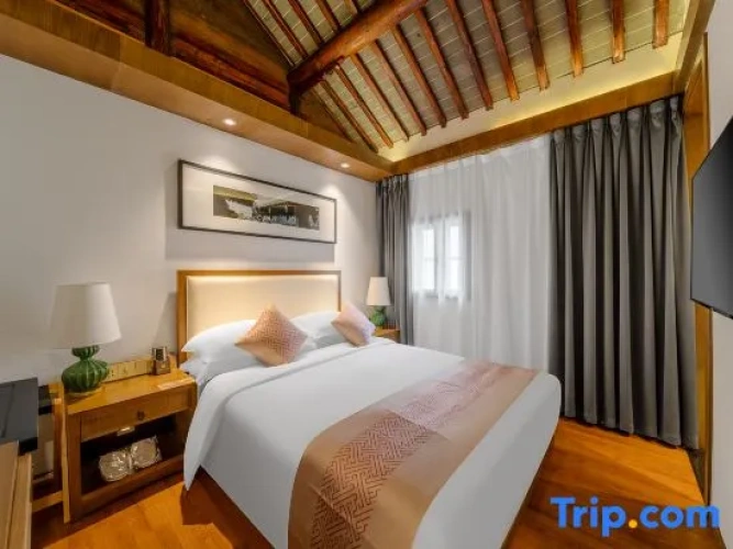 Standard Double room with courtyard view
