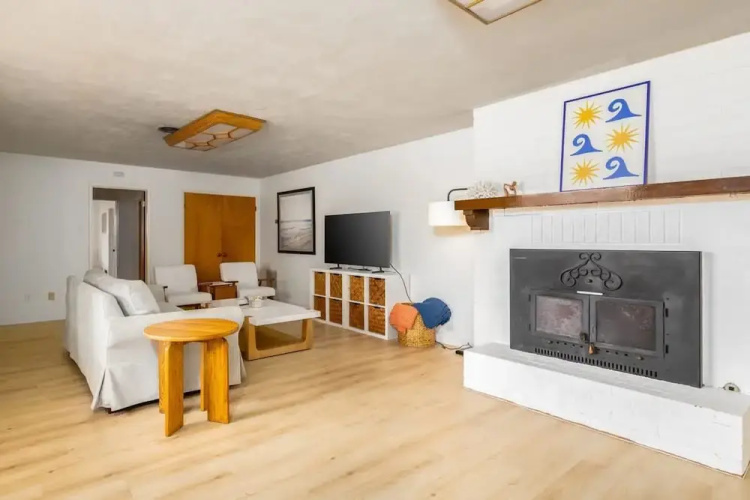 Spacious 2 Bed in Carlsbad