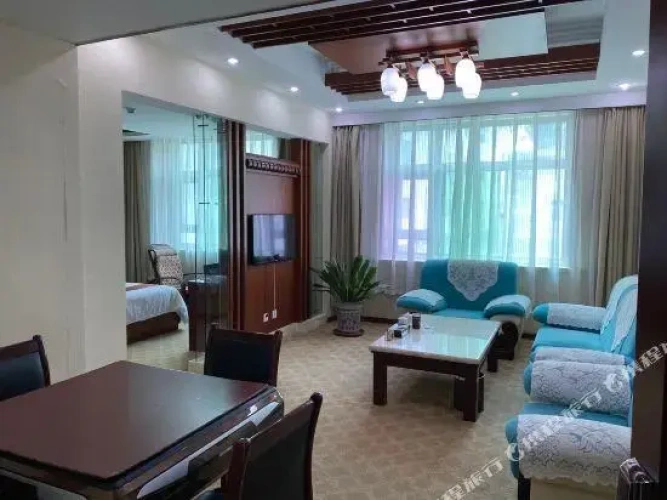 Double Suite