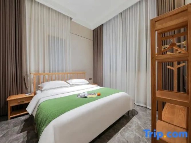 Quadruple Suite