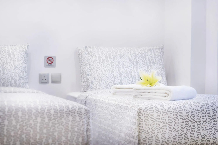 Minimal Hotel Culture
