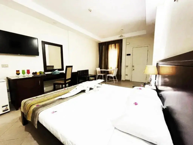 Naama Inn