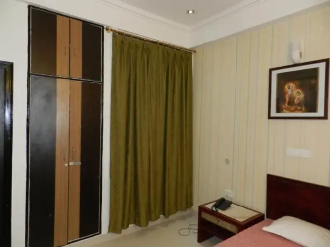 Hotel Krishna Dham