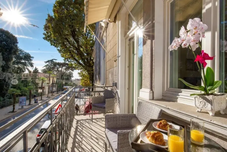 Superior Apartment