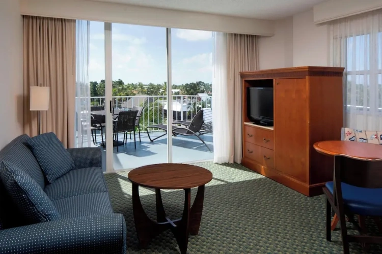 1 Bedroom Suite with balcony