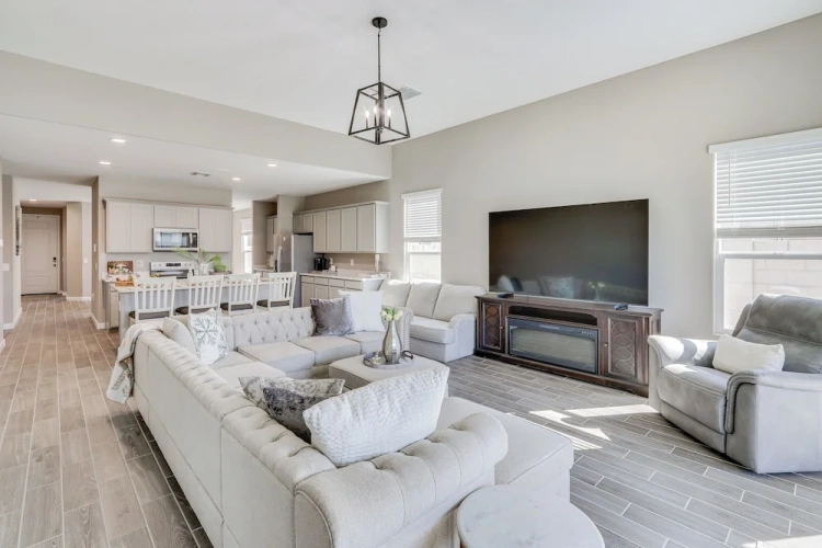 4 Bedrooms Cottage