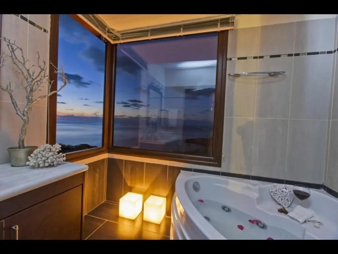 3 Bedrooms Villa