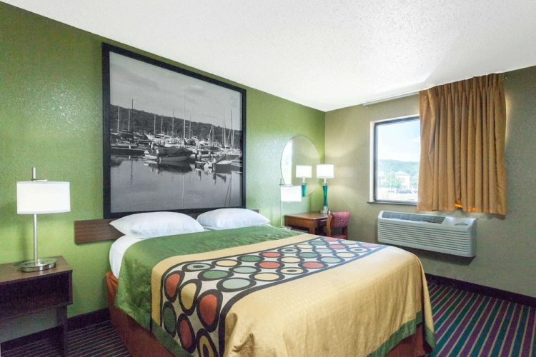 Super 8 Bath Hammondsport Area