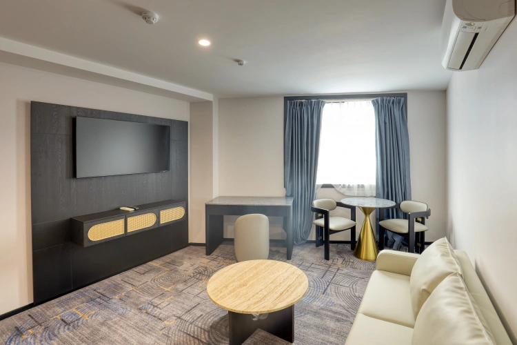 1 Bedroom Suite