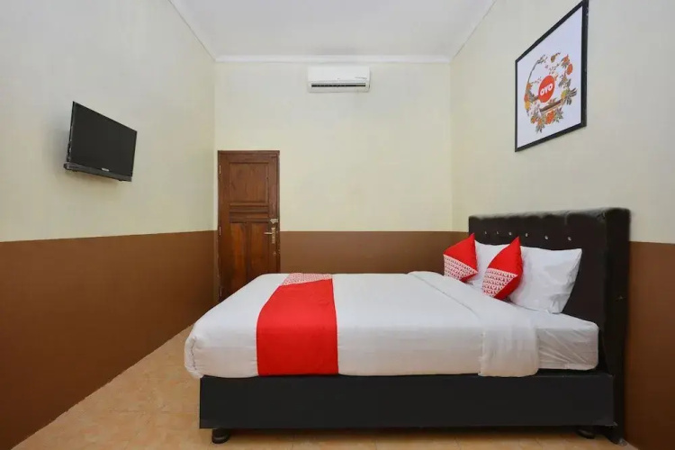 OYO 810 Idola Residence